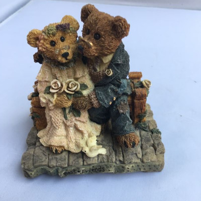 Lot of vintage Boyd's Bears limited edition some are rare
