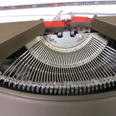 Royal Safari Typewriter