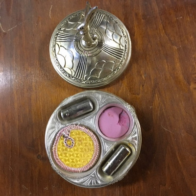 Vintage Makeup Rabbit Case With Lid