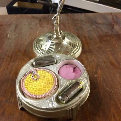 Vintage Makeup Rabbit Case With Lid