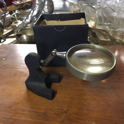 Table Magnifying Glass