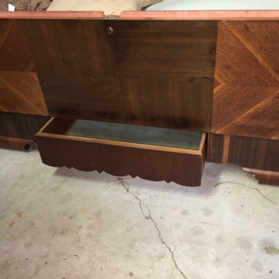 Lane Cedar Chest Very Good Condition