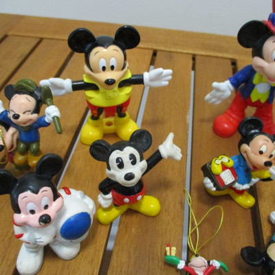Mickey Mouse & Friends Figurines