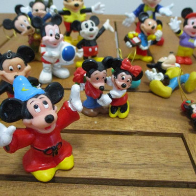 Mickey Mouse & Friends Figurines