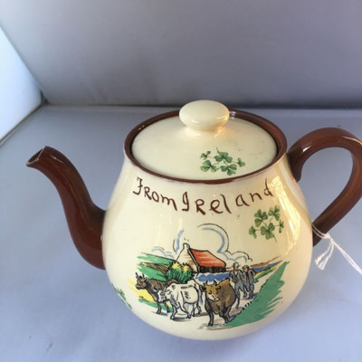 Vintage  Irish Teapot Made in Republic of Ireland