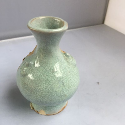 Vintage Small Japanese Vase With Tedious Hand Made Pagoda Entrance