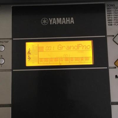 Lot 77 - Yamaha Keyboard & Stand 