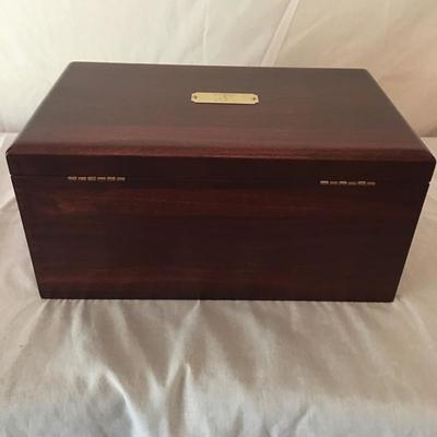 Lot 100 - Wooden Jewelry Box