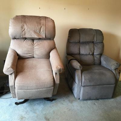 Lot 110 - Pair of Lift Chairs 