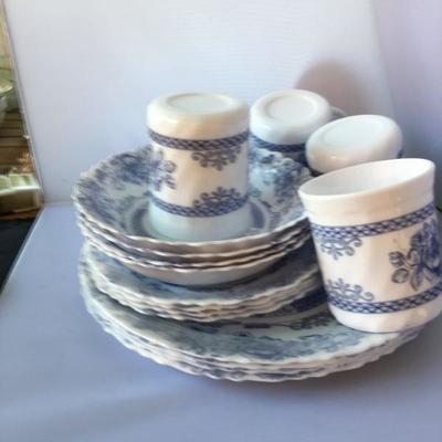 Arcopal Honorine Scalloped Plates and  Cups Blue Floral Made In France Set 