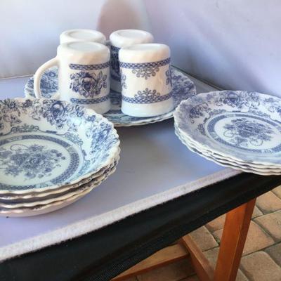 Arcopal Honorine Scalloped Plates and  Cups Blue Floral Made In France Set 