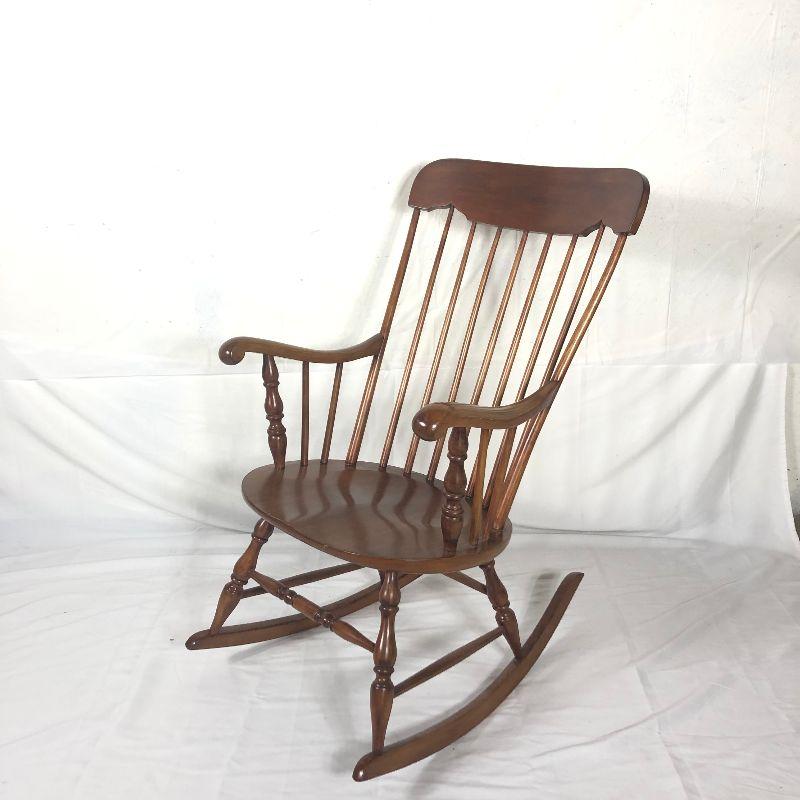 Lot 33 Vintage 1930 s Maple Rocking Chair EstateSales