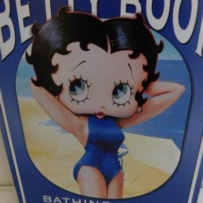 Betty Boop Bathing Suit Metal Sign 16