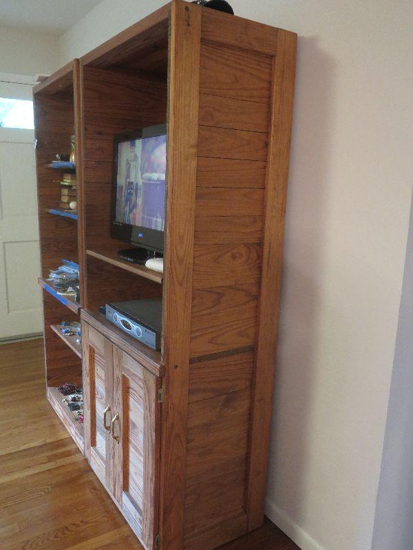 Solid wood entertainment center w storage