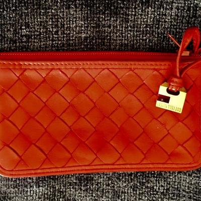 VINTAGE RED INTRECCIATO BOTTEGA VENETA COIN PURSE WITH LOG