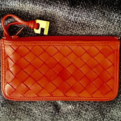 VINTAGE RED INTRECCIATO BOTTEGA VENETA COIN PURSE WITH LOG