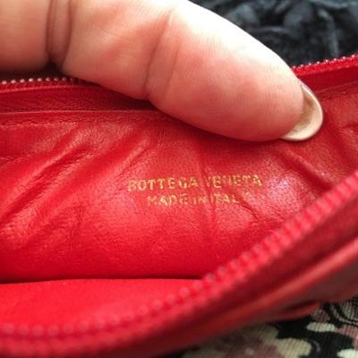 VINTAGE RED INTRECCIATO BOTTEGA VENETA COIN PURSE WITH LOG
