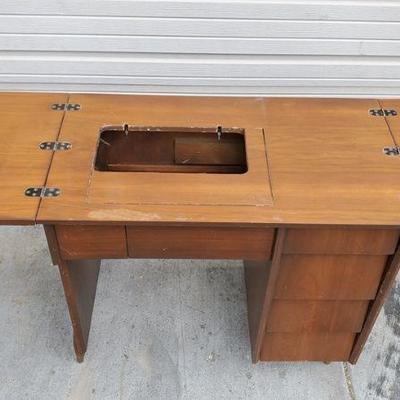 Mid-Century Modern Sewing Desk, Look at Those Legs!