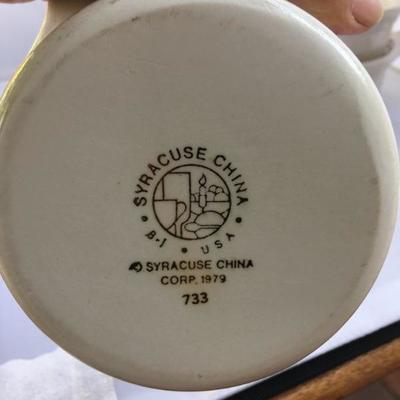 Vintage lot of FOUR Syracuse China Bowls 