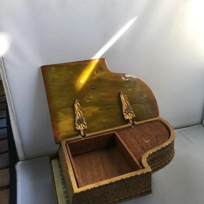Vintage Music Player When You Open the Top