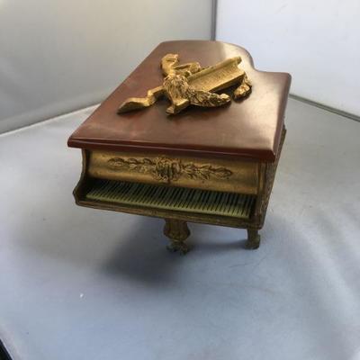 Vintage Music Player When You Open the Top