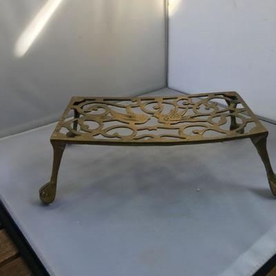 Vintage Elegant Brass Footed Stand 