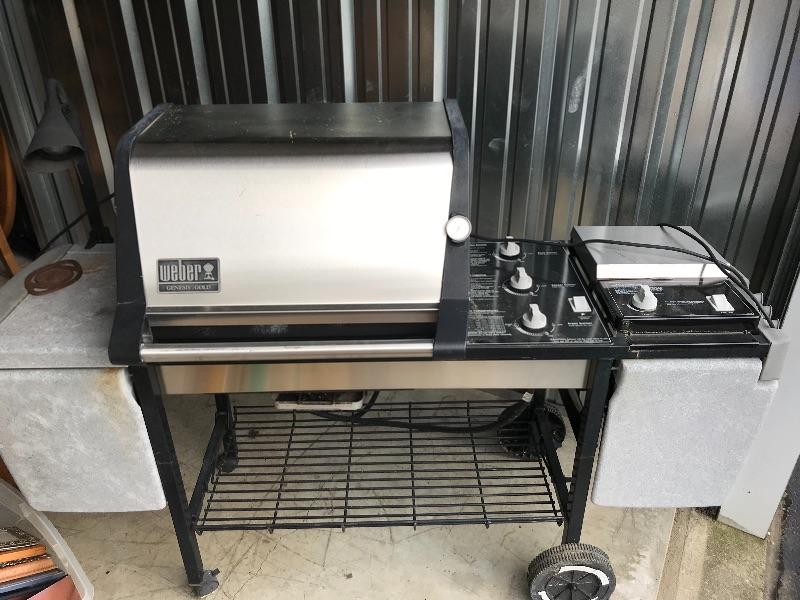Weber Genesis Gold Barbeque Grill EstateSales
