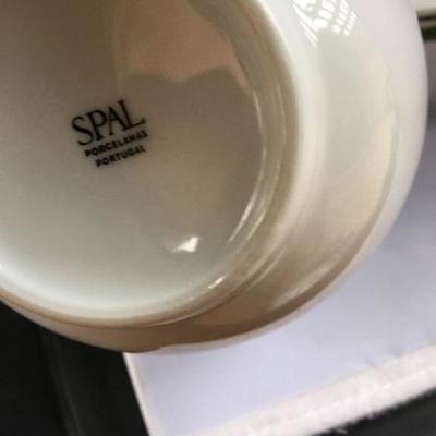 Lot of FIVE  Plates and and Three Bowl