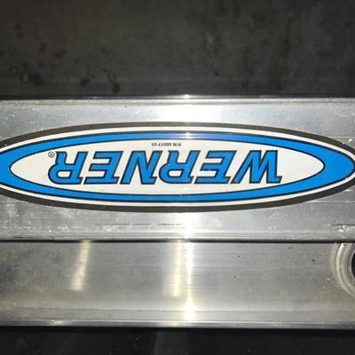 Werner 28Ft Extension Ladder With Ladder Stabilizer