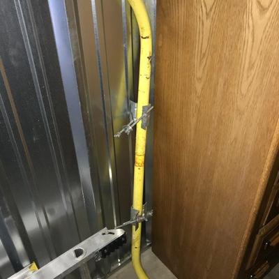 Werner 28Ft Extension Ladder With Ladder Stabilizer