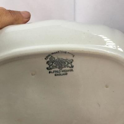 Vintage Alfred Meakin Oval owl Made in England