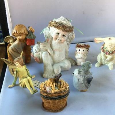Vintage Lot of Figurines/Dolls 