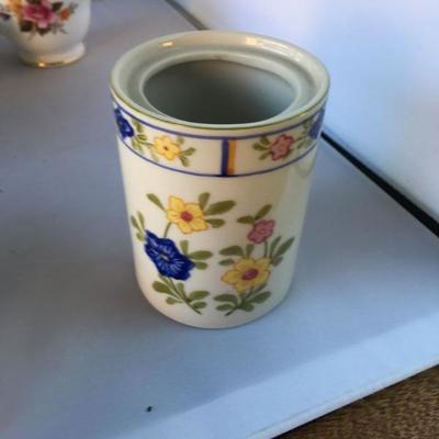Antique/Vintage Cups NP SAUCERS