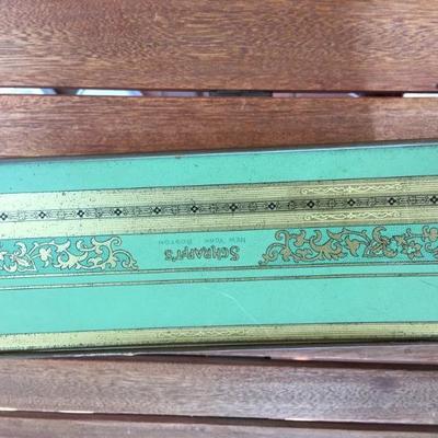 Vintage Tin Box Dior Content