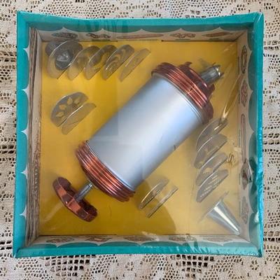 Vintage Mirro Cooky Pastry Kit