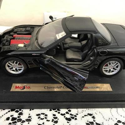 MAISTO 2001 black Chevy Corvette Z06