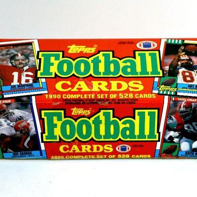 1990 TOPPS FOOTBALL CARDS COMPLETE SET FACTORY SEALED BOX
