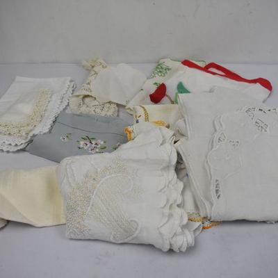 Vintage White Flower Napkins/Cloth