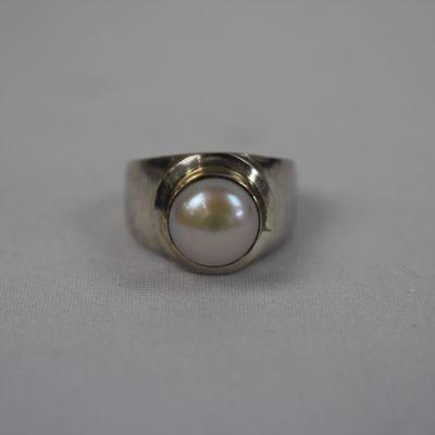 Sterling Silver Baroque Pearl Ring Size 6