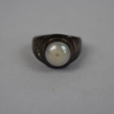Sterling Silver Baroque Pearl Ring Size 8