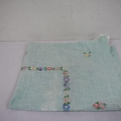 Vintage Blue/Flower Cloth - Needs Cleaning