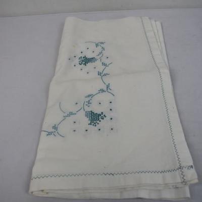 Vintage Embroidered Tablecloth 30