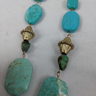 Costume Jewelry: Turquoise/Gold Tone Necklace W/ Earrings