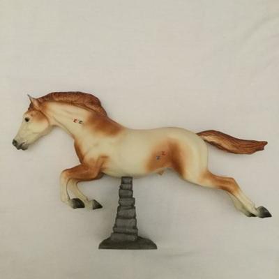 Breyer~#375~Vintage Collectors Club~Jumping Horse~Kiowa~Only 500 Made~W COA and STand