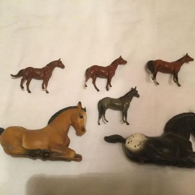 Lot of 6 Breyer Miniature Horses