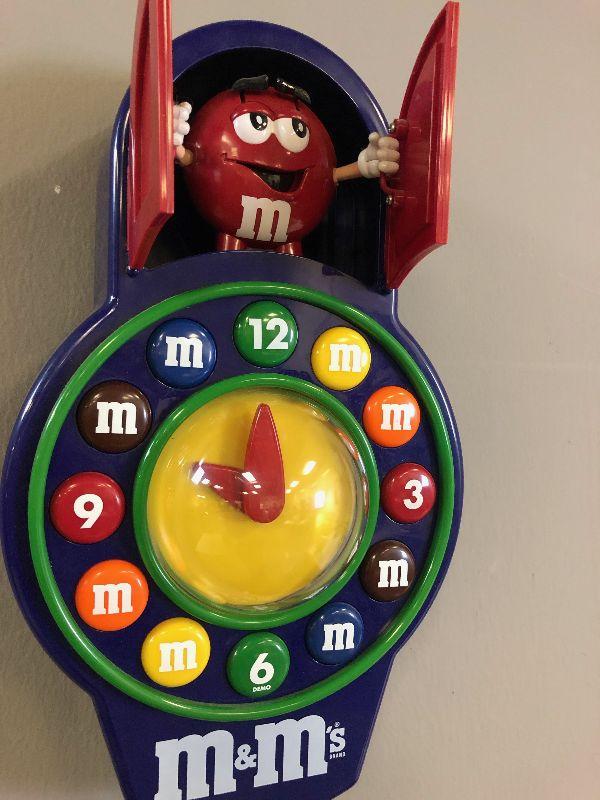 Shops M&M Pendulum Clock