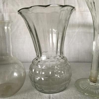 Lot 34 - Elegant Vase Assortment