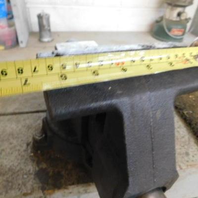 Large Craftsman Bench Vise 6-1/2