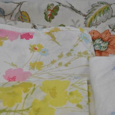 6 Vintage Pillow Cases & Two White Flat Sheets - Needs Cleaning