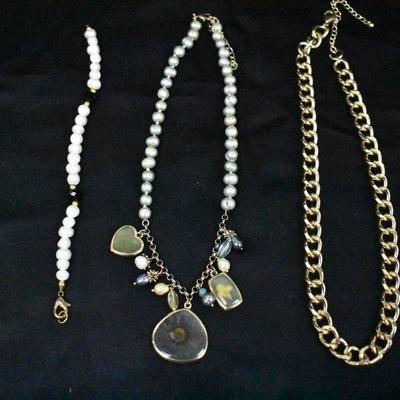 Costume Jewelry: 2 Necklaces, 1 Faux Pearl Bracelet